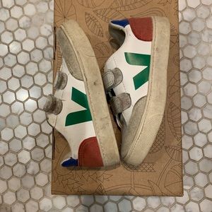 Boys Veja size 12